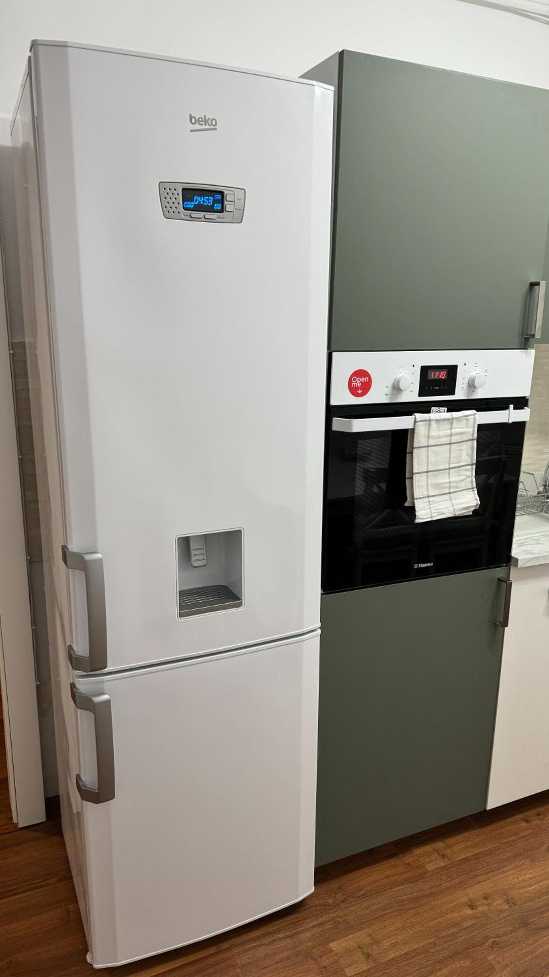 Apartment G B Center
